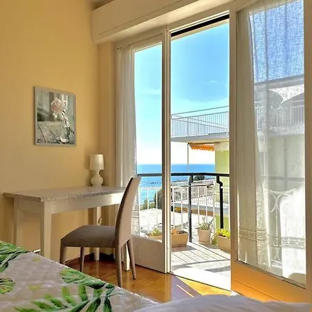 Sea Views From Every 아파트